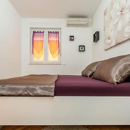 Downtown Deluxe Apartamento Omiš Exterior foto