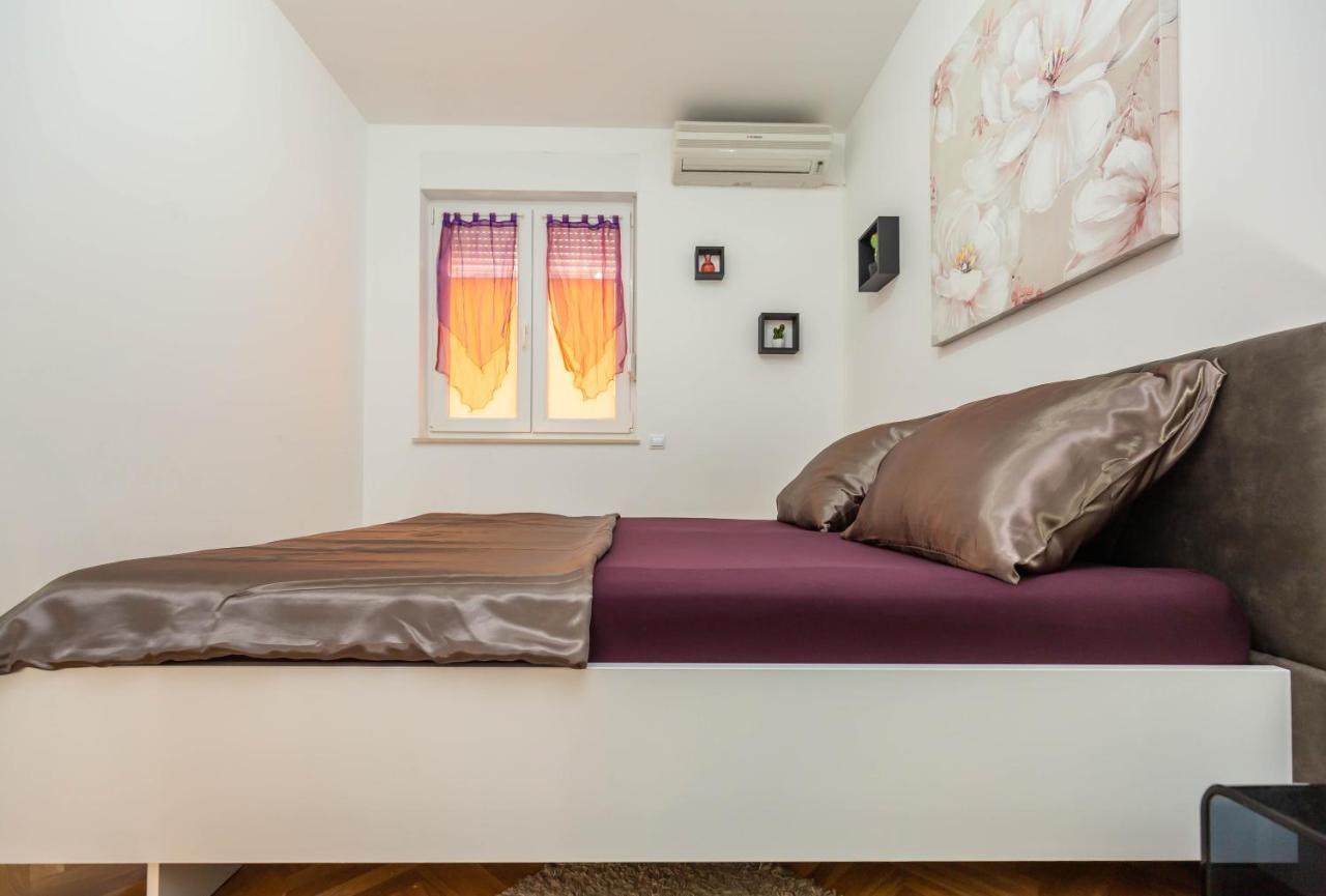 Downtown Deluxe Apartamento Omiš Exterior foto