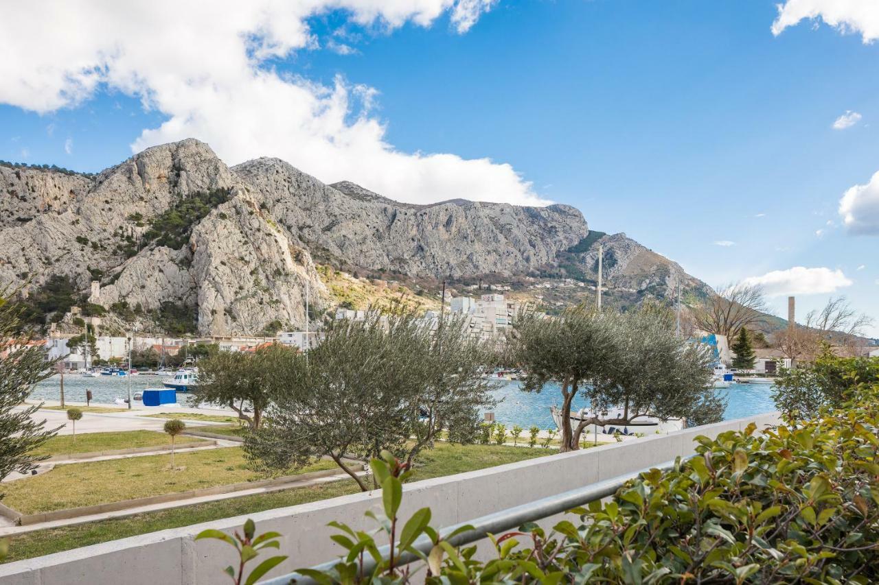 Downtown Deluxe Apartamento Omiš Exterior foto